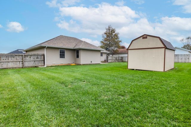 421 N Holly Drive, Buffalo, MO 65622