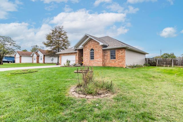 421 N Holly Drive, Buffalo, MO 65622