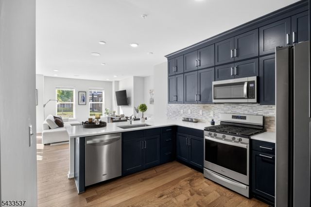 3 Sadie Cir 3105, Union Twp., NJ 07083