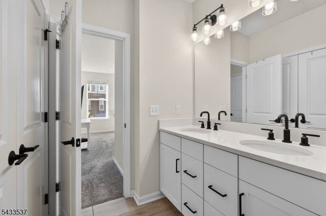 3 Sadie Cir 3105, Union Twp., NJ 07083