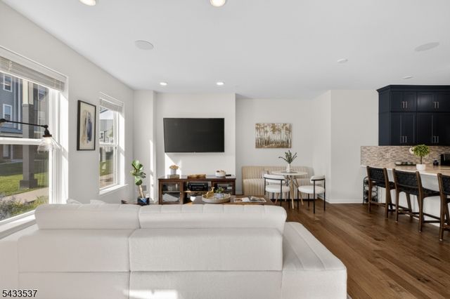 3 Sadie Cir 3105, Union Twp., NJ 07083