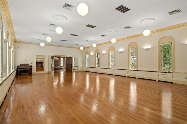 29 Pine Ridge Rd, Stow, MA 01775