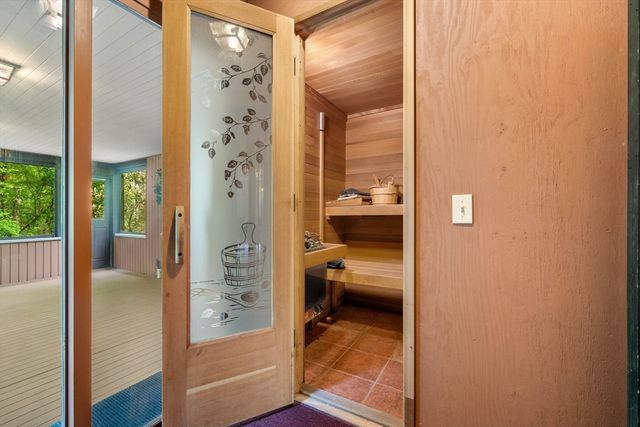 29 Pine Ridge Rd, Stow, MA 01775