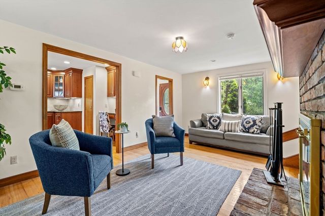 29 Pine Ridge Rd, Stow, MA 01775