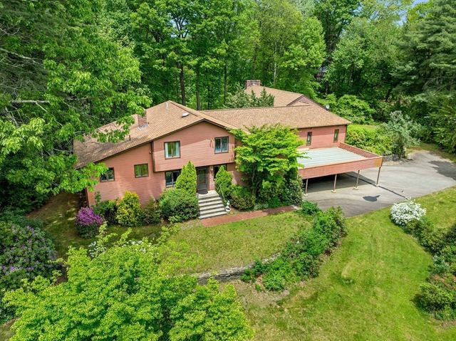 29 Pine Ridge Rd, Stow, MA 01775