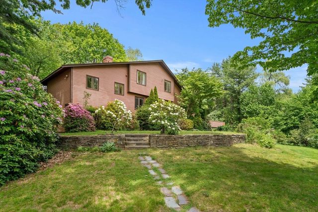 29 Pine Ridge Rd, Stow, MA 01775