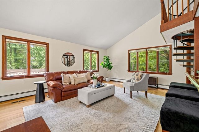 29 Pine Ridge Rd, Stow, MA 01775