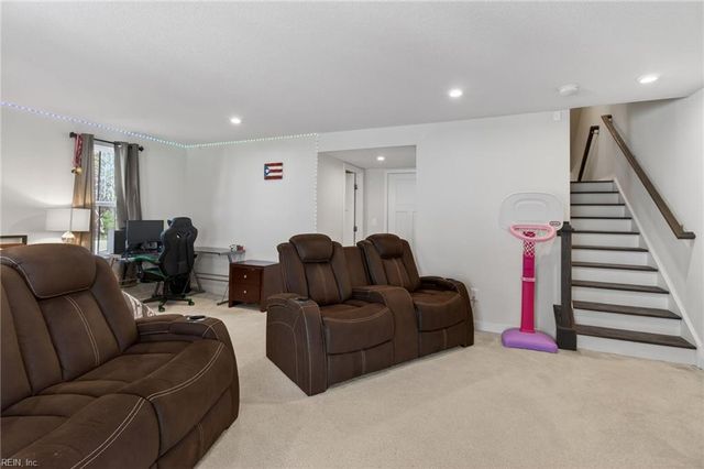 1715 Ark Royal RD, Chesapeake, VA 23323