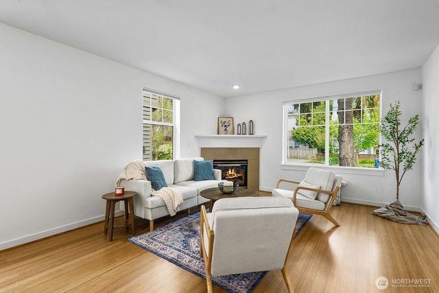 931 A N 97th Street, Seattle, WA 98103