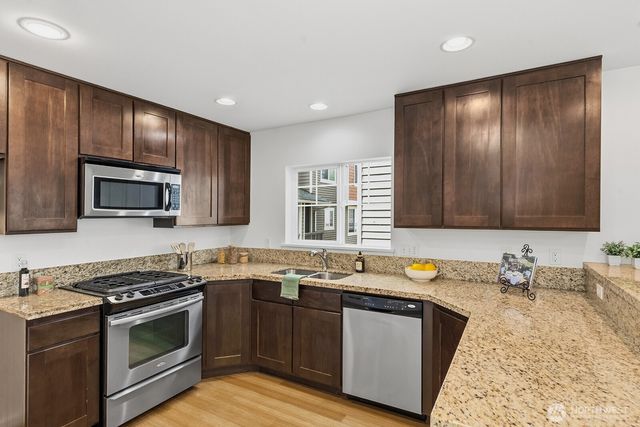 931 A N 97th Street, Seattle, WA 98103