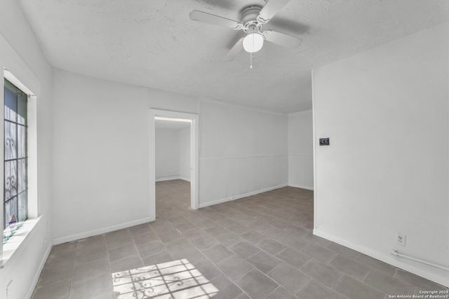811 S GENERAL MCMULLEN DR, San Antonio, TX 78237