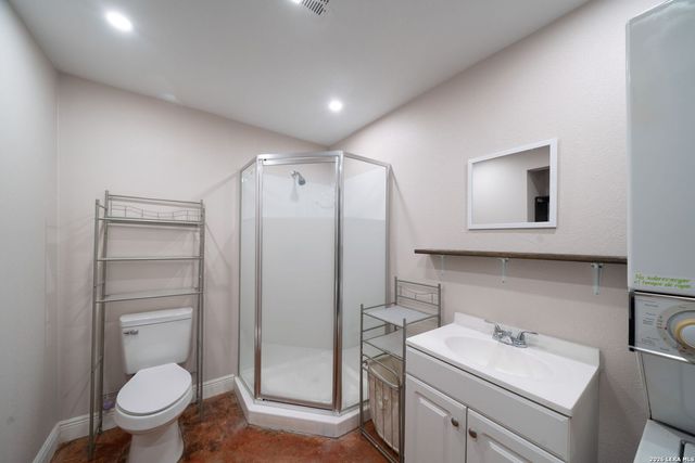 318 Pruitt Ave, San Antonio, TX 78204