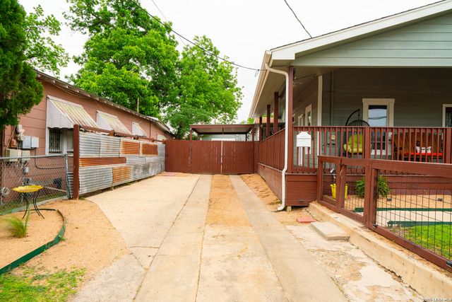 318 Pruitt Ave, San Antonio, TX 78204