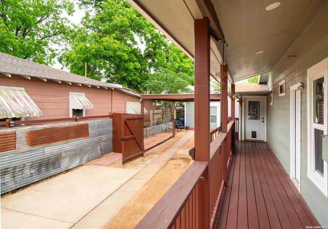 318 Pruitt Ave, San Antonio, TX 78204
