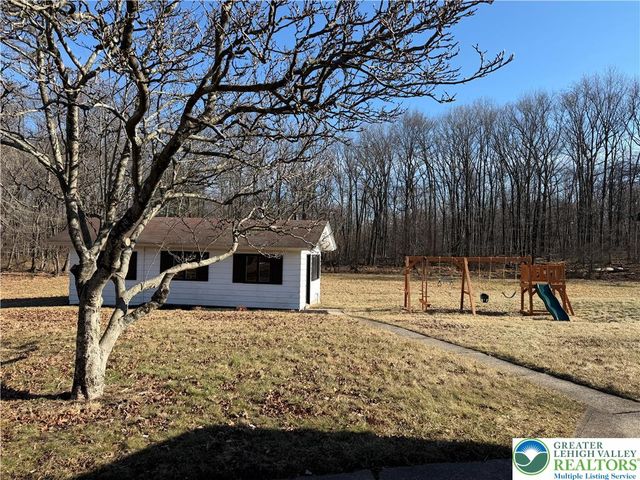 123 Eisenhower Boulevard, Roseto Boro, PA 18013