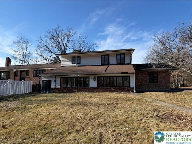 123 Eisenhower Boulevard, Roseto Boro, PA 18013