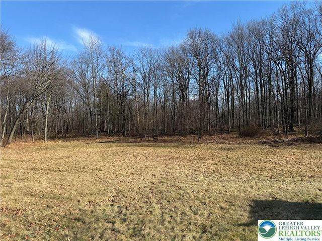 123 Eisenhower Boulevard, Roseto Boro, PA 18013