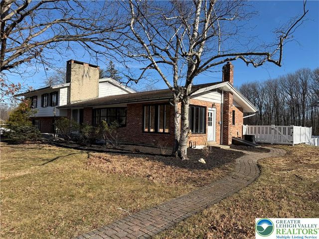 123 Eisenhower Boulevard, Roseto Boro, PA 18013