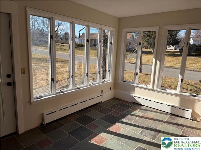 123 Eisenhower Boulevard, Roseto Boro, PA 18013