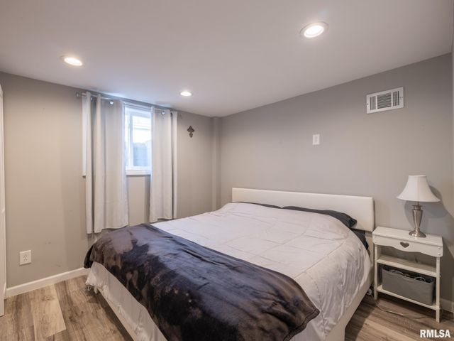 526 N LAKESHORE Drive, Hanna City, IL 61536