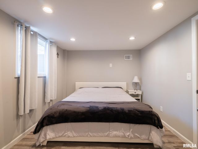 526 N LAKESHORE Drive, Hanna City, IL 61536