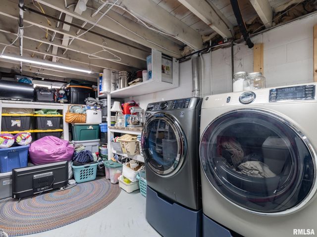 526 N LAKESHORE Drive, Hanna City, IL 61536