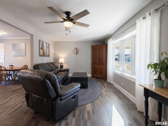 526 N LAKESHORE Drive, Hanna City, IL 61536