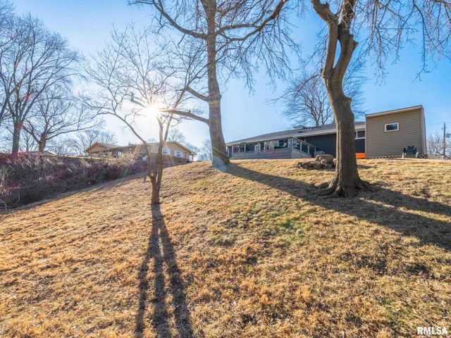 526 N LAKESHORE Drive, Hanna City, IL 61536