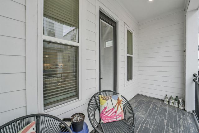 718 W Donovan Street A, Houston, TX 77091