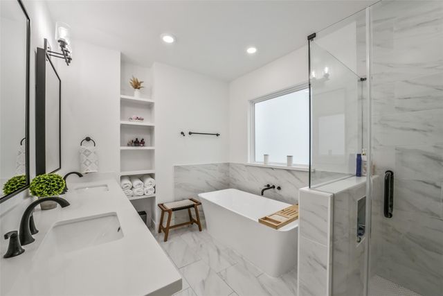 718 W Donovan Street A, Houston, TX 77091