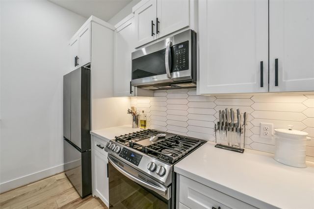 718 W Donovan Street A, Houston, TX 77091