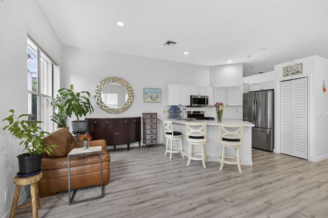 8281 Heritage Club Dr Drive, West Palm Beach, FL 33412