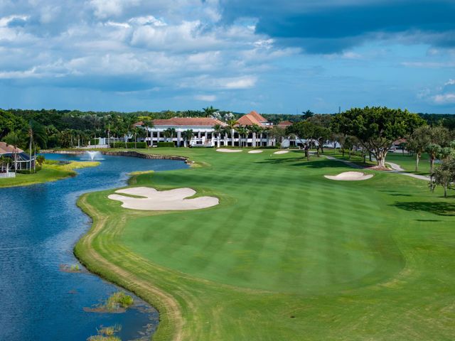 8281 Heritage Club Dr Drive, West Palm Beach, FL 33412