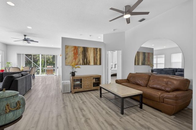 8281 Heritage Club Dr Drive, West Palm Beach, FL 33412