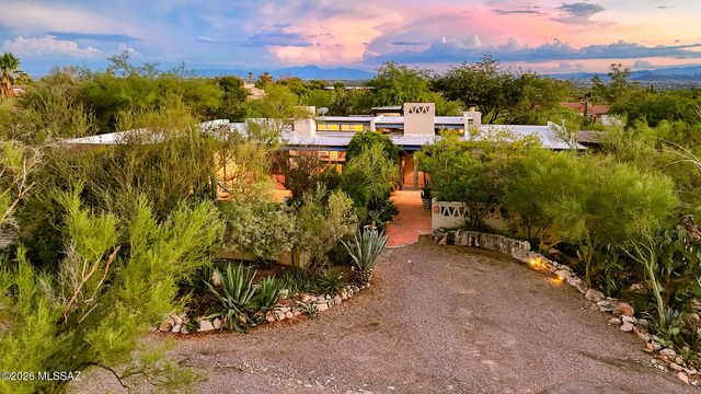 6060 N Mina Vista, Tucson, AZ 85718