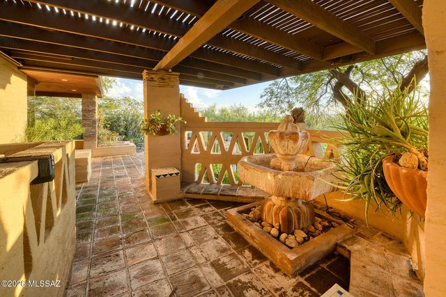 6060 N Mina Vista, Tucson, AZ 85718