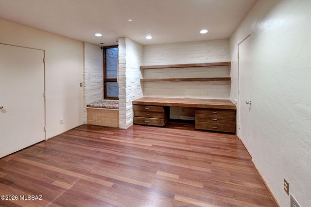 6060 N Mina Vista, Tucson, AZ 85718