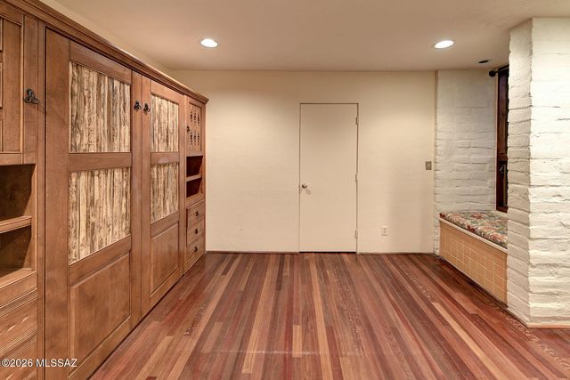 6060 N Mina Vista, Tucson, AZ 85718