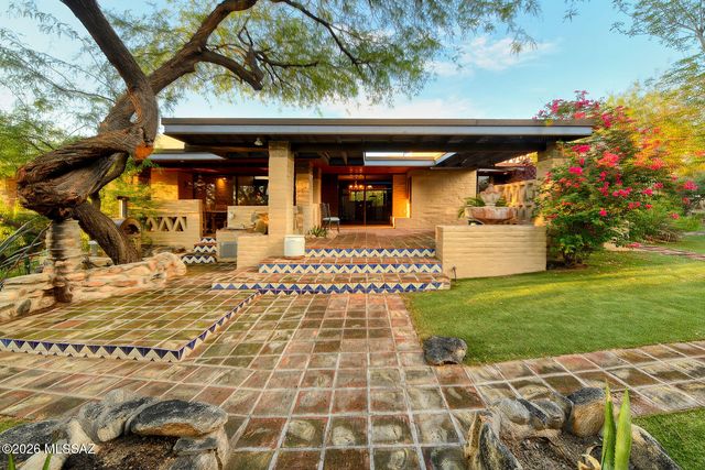 6060 N Mina Vista, Tucson, AZ 85718