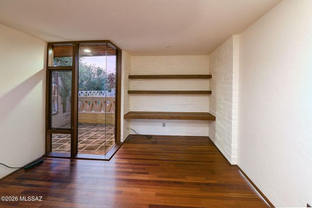 6060 N Mina Vista, Tucson, AZ 85718