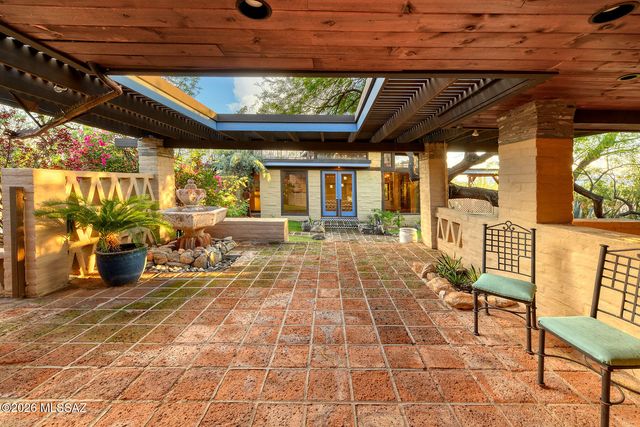 6060 N Mina Vista, Tucson, AZ 85718
