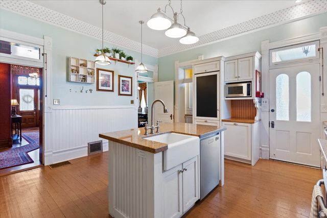 42 W CENTER ST, Kaysville, UT 84037