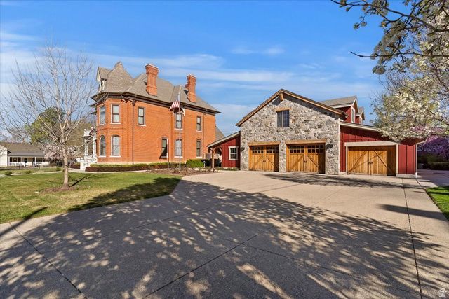 42 W CENTER ST, Kaysville, UT 84037