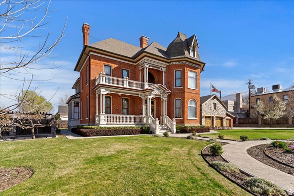 42 W CENTER ST, Kaysville, UT 84037