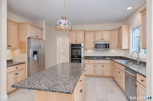 30 Country Way, Bethel, CT 06801
