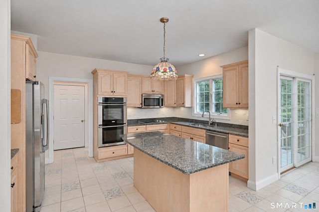 30 Country Way, Bethel, CT 06801