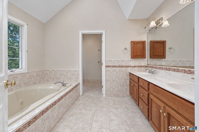 30 Country Way, Bethel, CT 06801