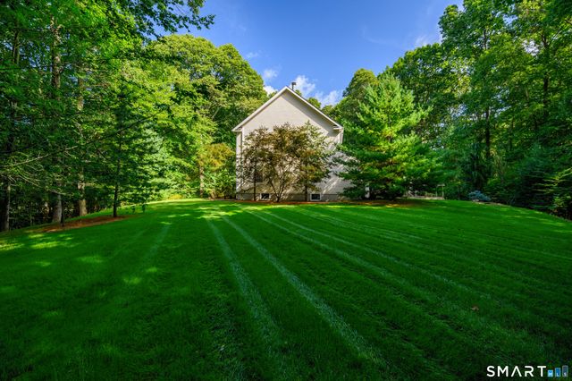 30 Country Way, Bethel, CT 06801