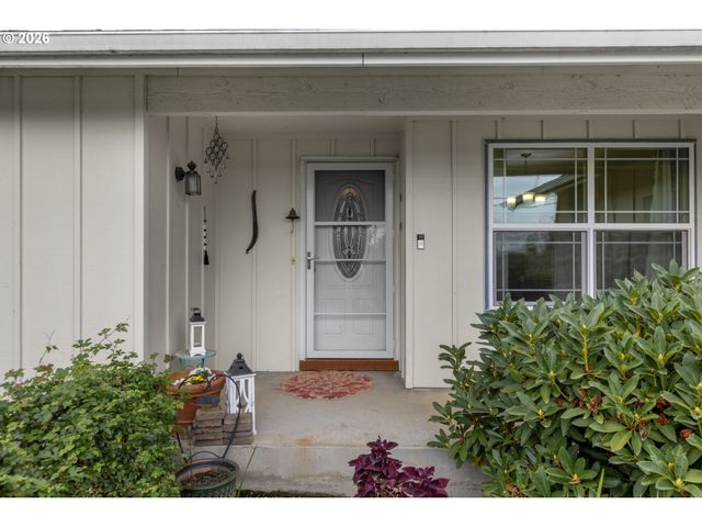 1910 HAWKINS Ln, Eugene, OR 97405