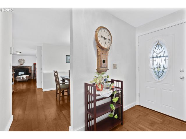 1910 HAWKINS Ln, Eugene, OR 97405